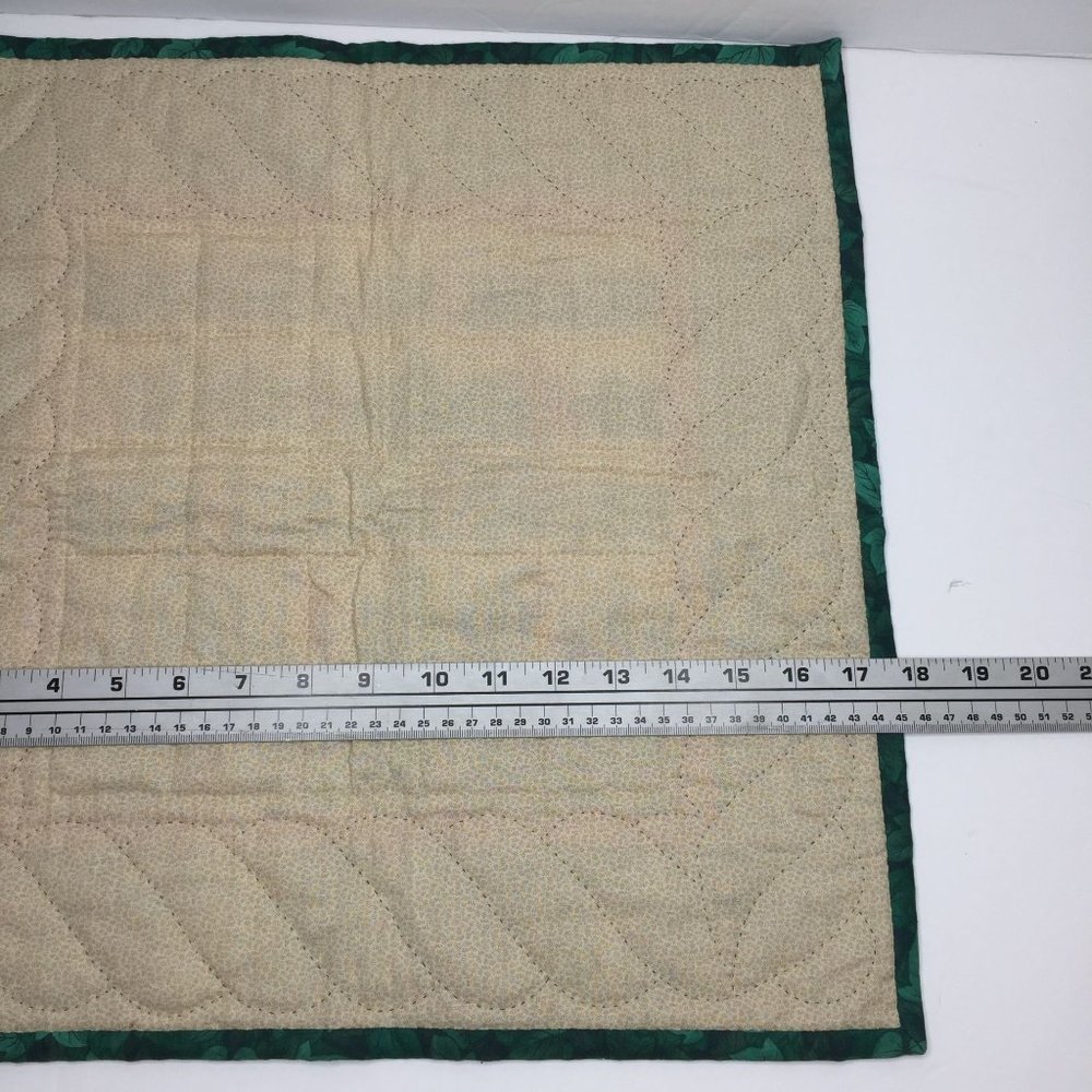 Vintage 90s Hand Made Quilted Christmas Wall Hanging Attic Windows Quilt 18"X18" - Picture 4 of 5
